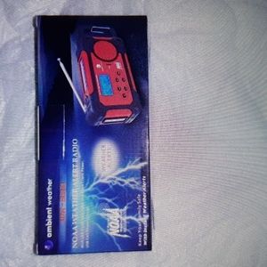 NEW Natl WEATHER ALERT RADIO, FLASHLIGHT & CELLPHONE CHARGER
